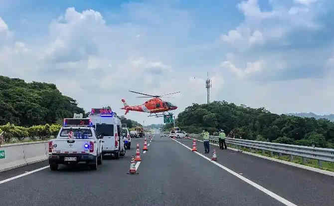 布拖高速公路汽车救援案例